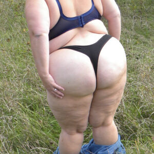 Sensualité assumée à Château-Gontier : Tentatrice des courbes généreuses en quête d’aventures torrides rencontre-Ronde-Château-Gontier-sur-Mayenne