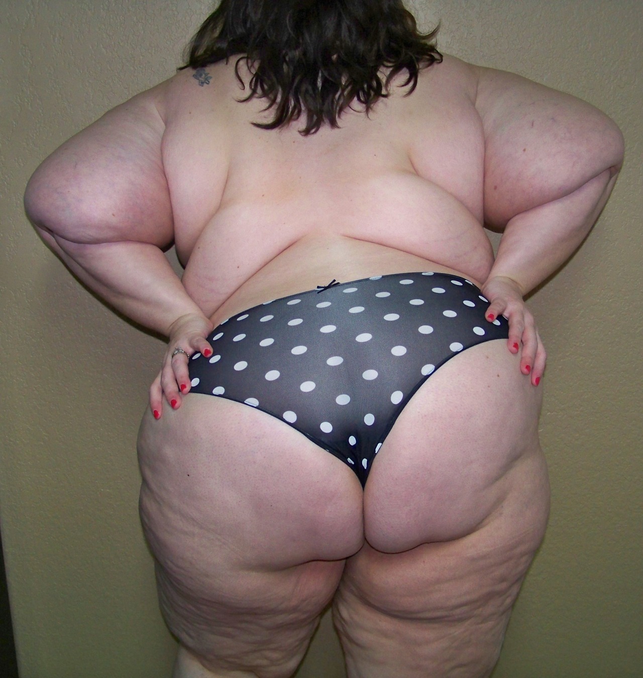 Ronde chaude de Sainte-Geneviève cherche bite raide pour coup rapide plan-cul